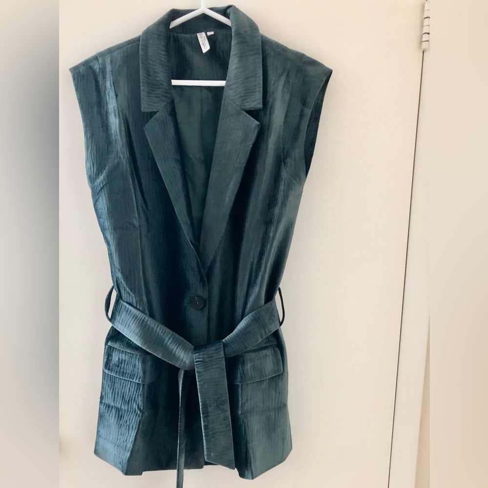 Modern Identity Green Top
